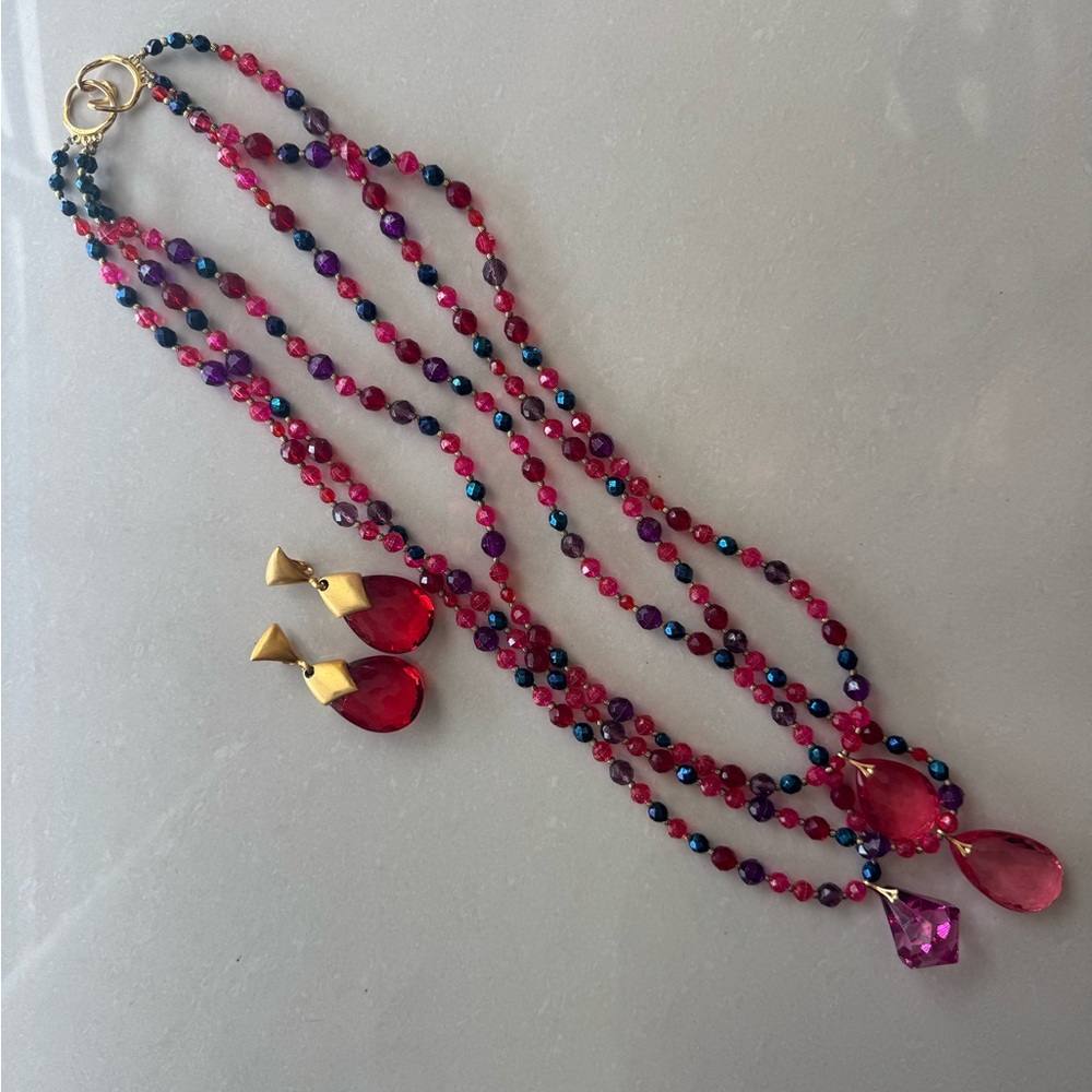 Vibrant Pink and Gold Beaded Necklace Set